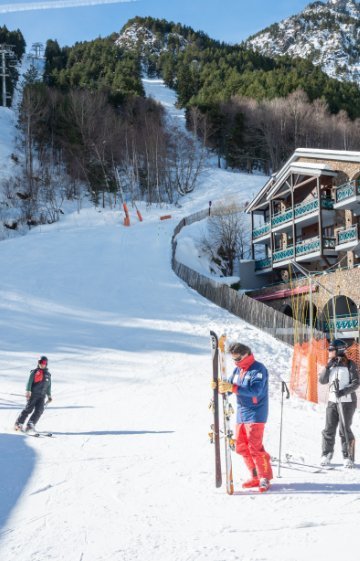 Ski-in / Ski-out or transfer AnyósPark Mountain